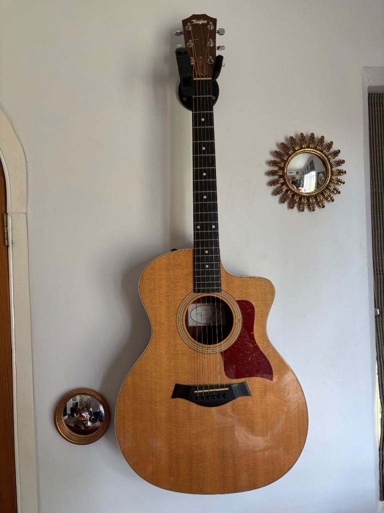 Taylor 214ce Electro-Acoustic Guitar – Fantastic Condition – £695 ono (Collection Only)
