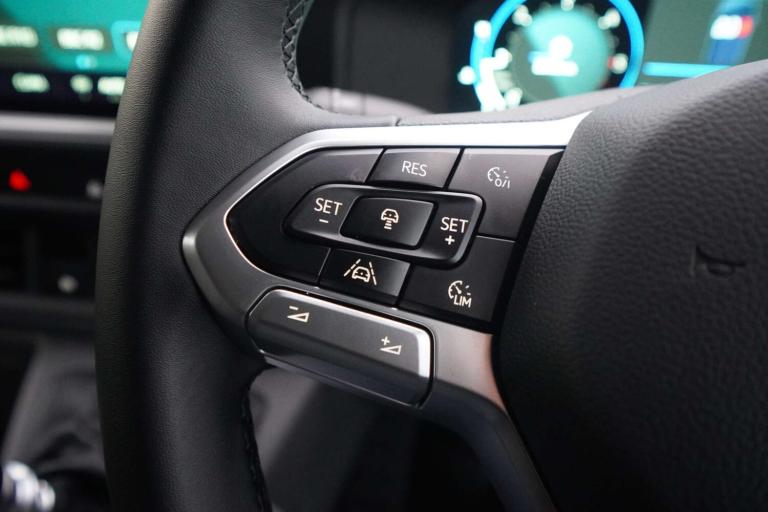 2025 Volkswagen Transporter 2.0 Transporter T28 Commerce Pro TDI + Delivery Miles + VW 5 Plus Pan...