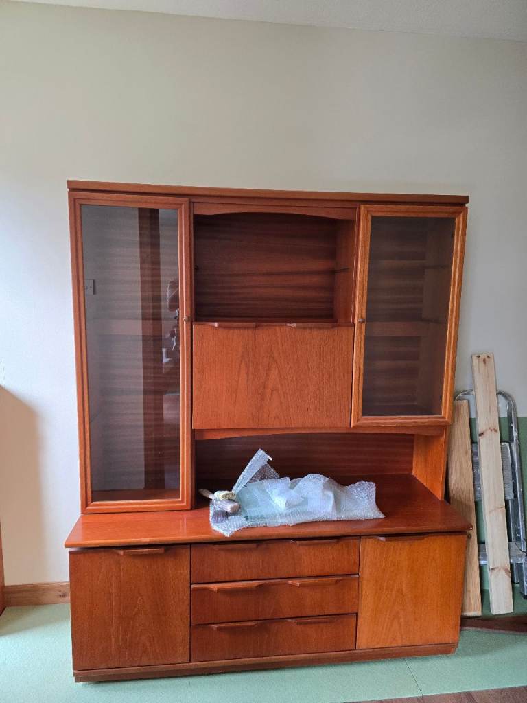 Vintage Sideboard with Display Cabinet – Good Condition