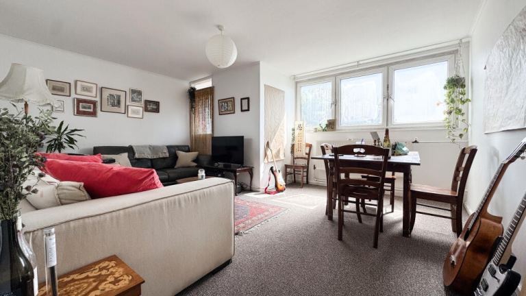 3 bedroom Maisonette to rent 