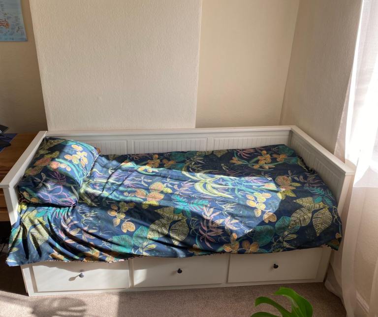 IKEA Hemnes 3-Drawer Day Bed