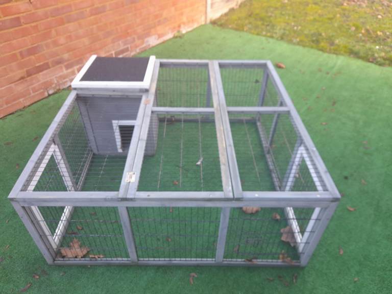 Out door pet cage/run