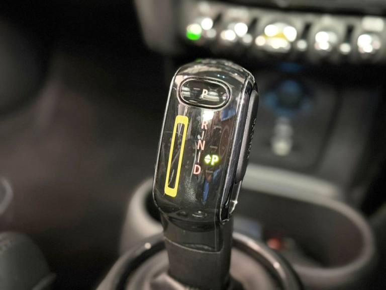 2021 MINI Electric Hatch Cooper SE 32.6kWh Level 3 Hatchback 3dr Electric Auto (184 ps) Hatchback...