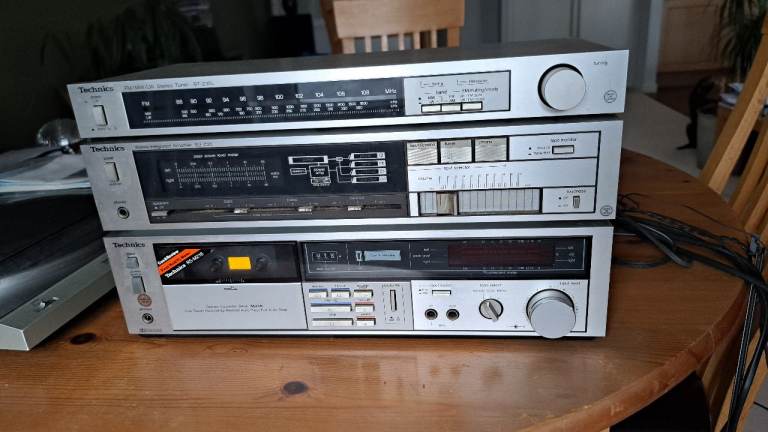 Vintage early 1980s Technics Separates Stereo