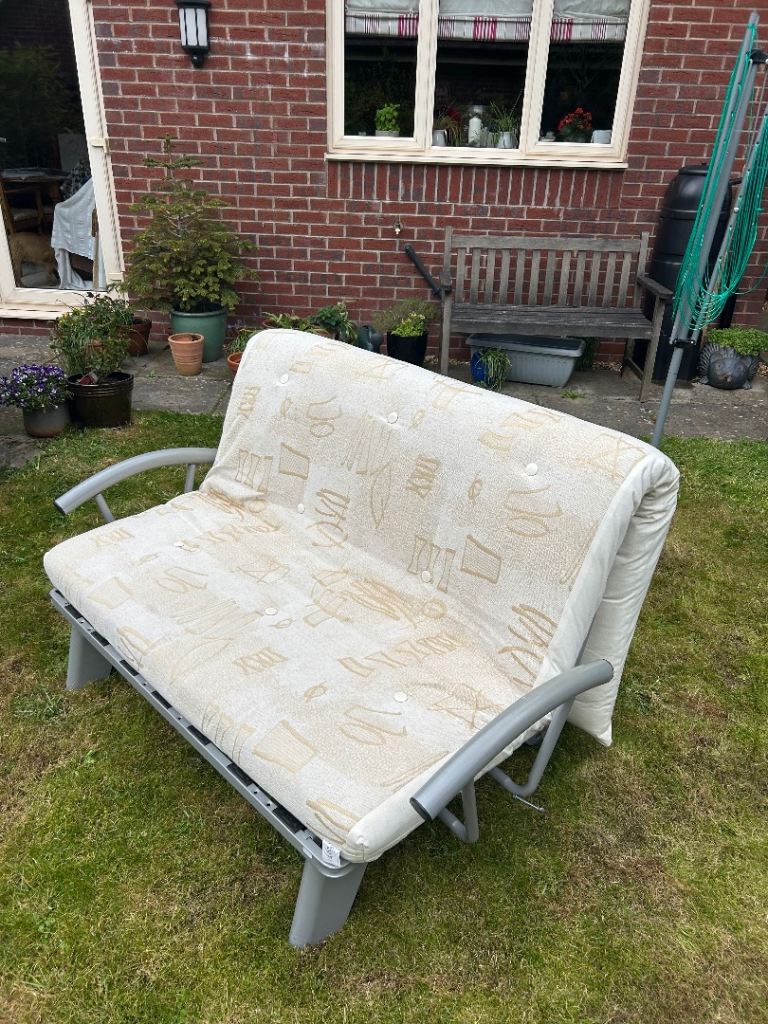 Sofa bed / futon