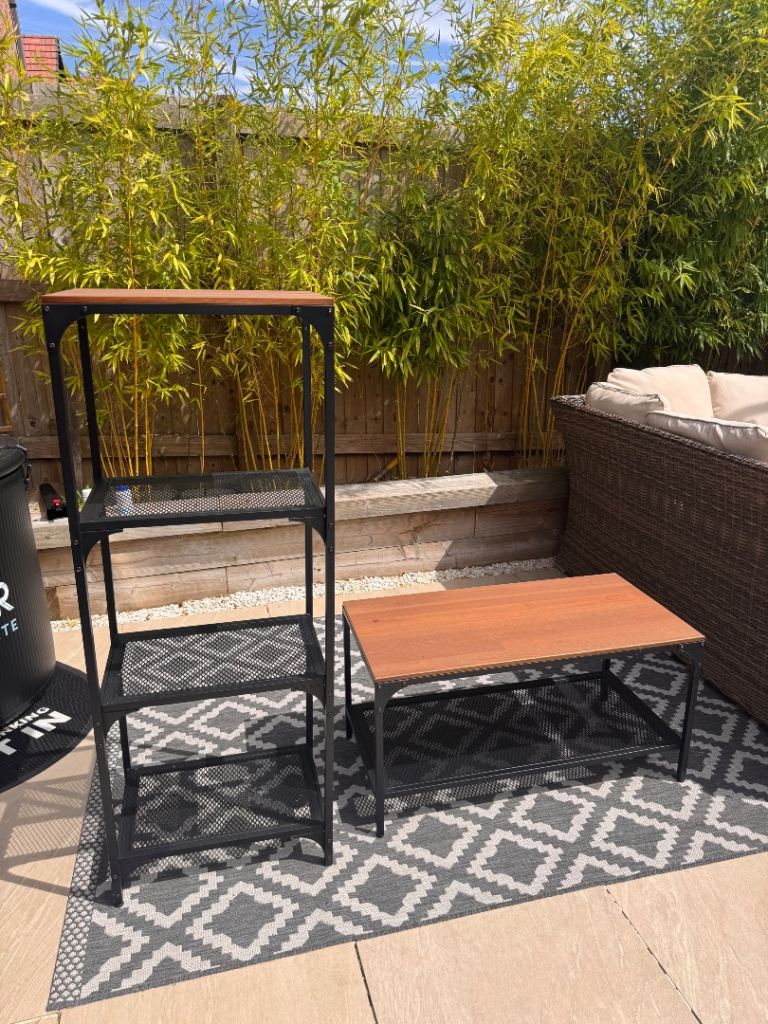 Coffee table and shelf’s