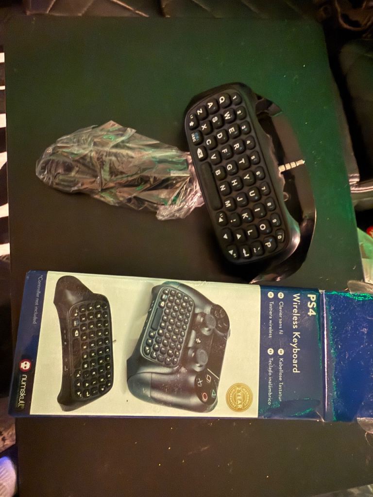 PS4