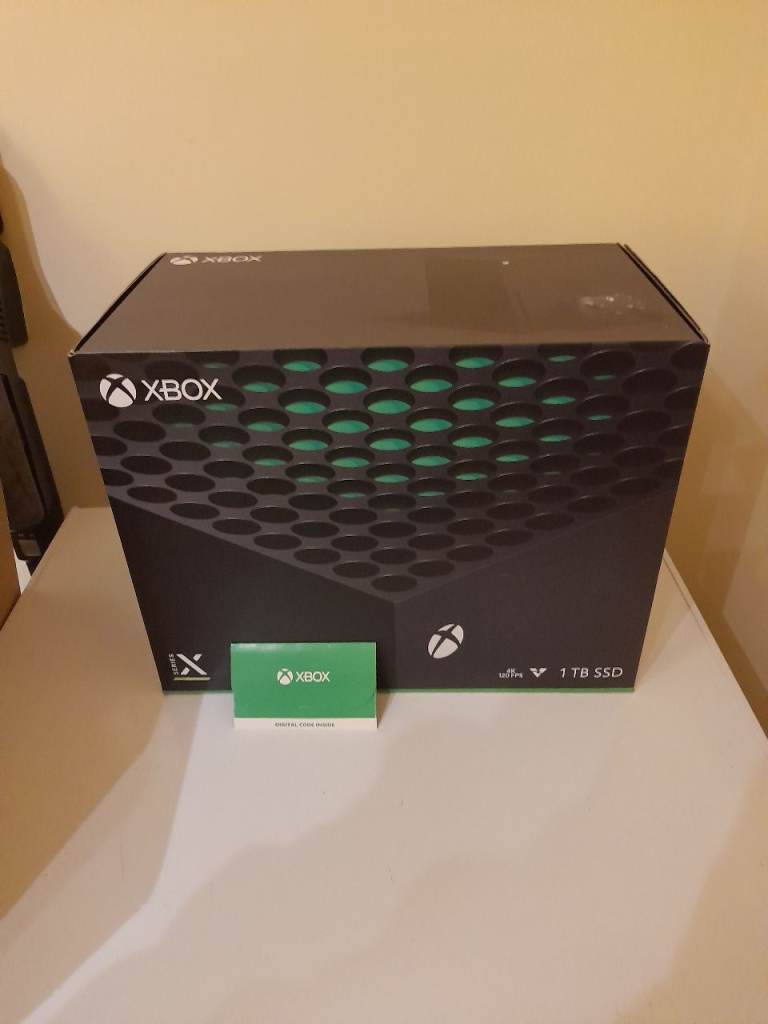 Xbox x series + 2 year ultimate game pass