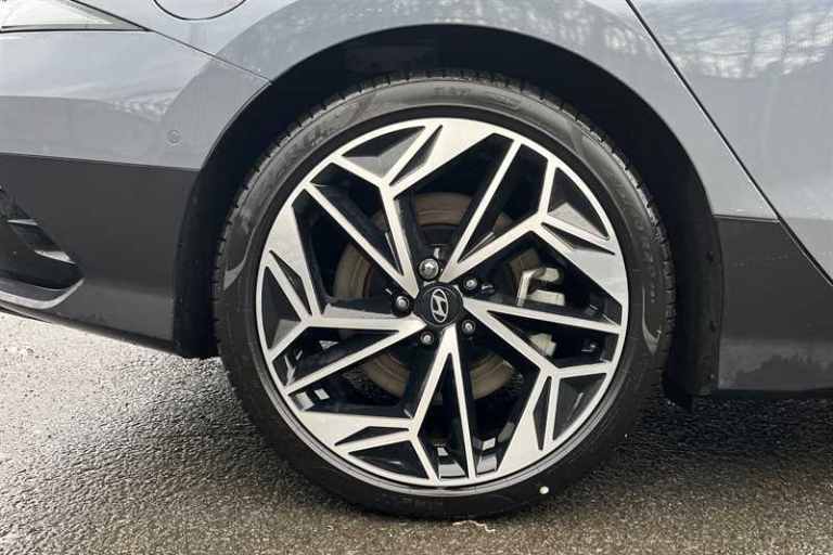 2025 Hyundai IONIQ 6 77.4kWh Ultimate Saloon 4dr Electric Auto (228 ps) Saloon Electric Automatic