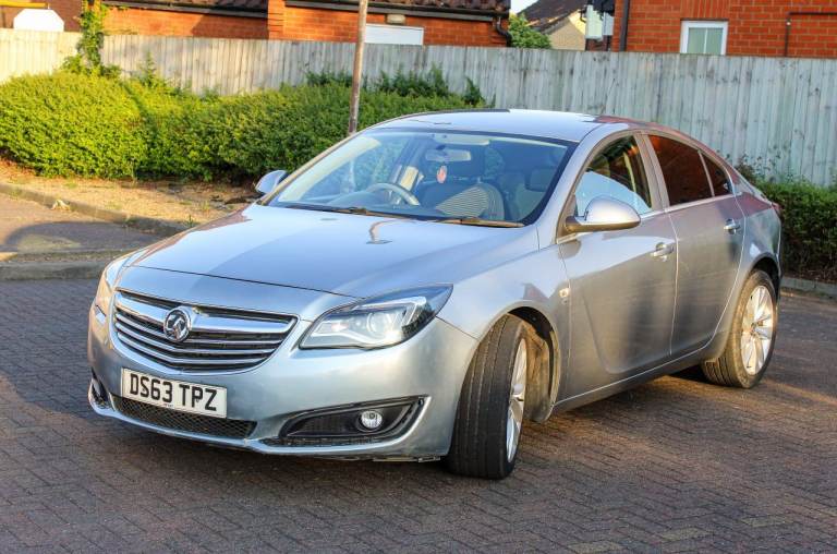 Vauxhall, INSIGNIA, Hatchback, 2013, Manual, 1956 (cc), 5 doors