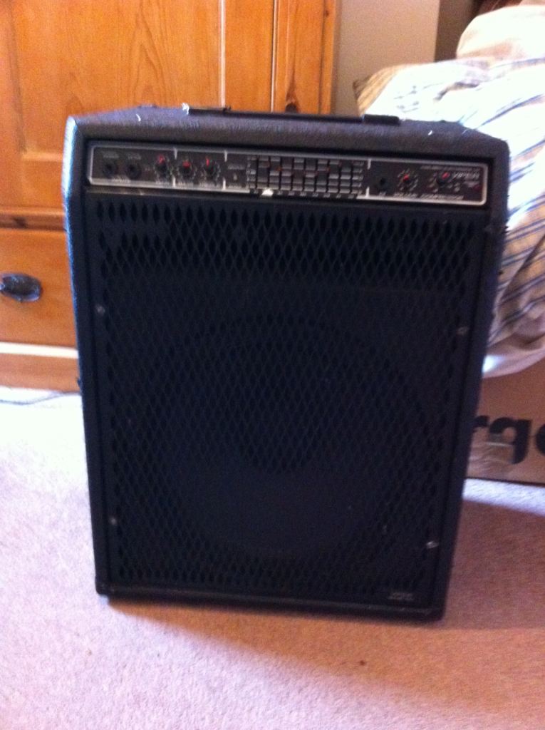 Carlsbro Viper bass guitar combo