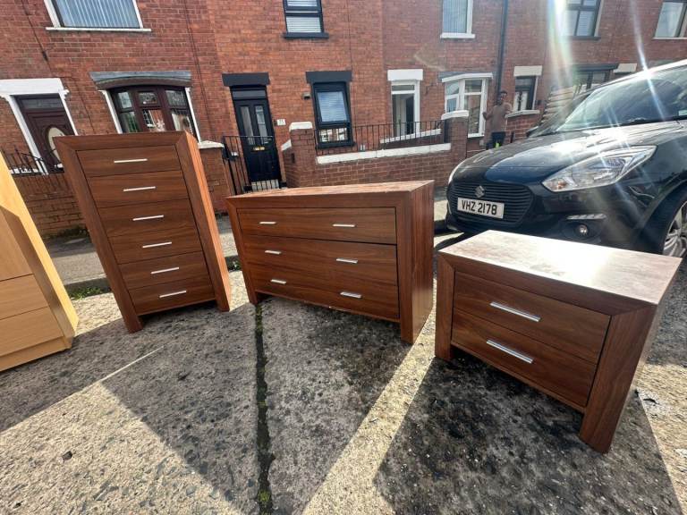 7 drawer chest of drawers £95 Big 3 drawers chest of drawers £75
