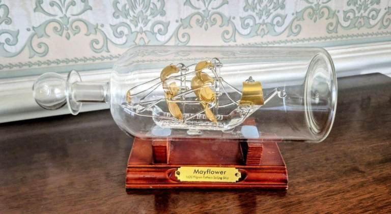 Vintage Mayflower Glass Ship In A Bottle 1620 Pilgrim Fathers Square rigged ship