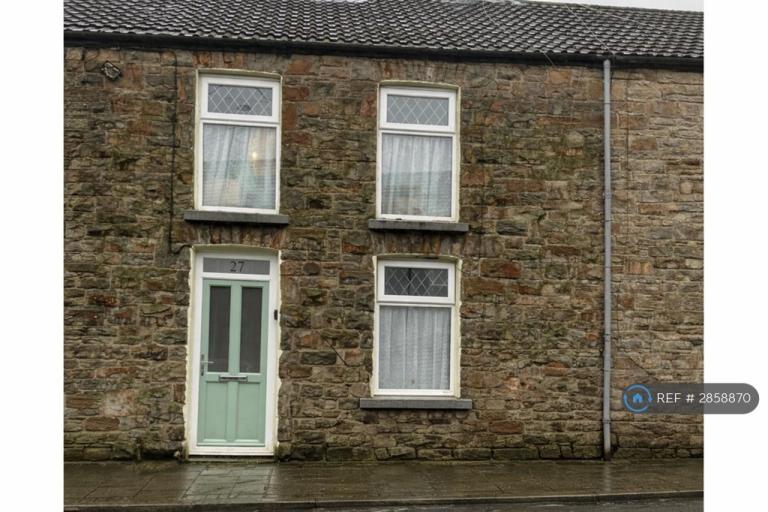 3 bedroom house in Ton Row, Pentre, CF41 (3 bed) (#2858870)