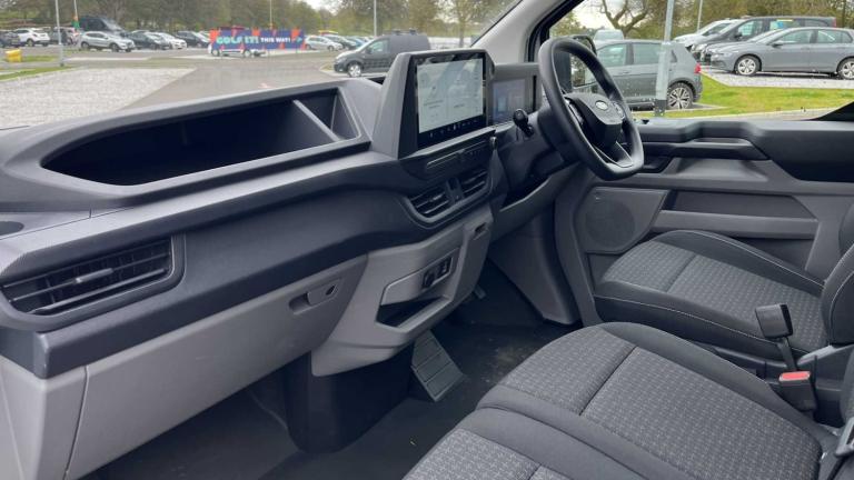 2024 Ford Transit Custom 2.5 PHEV 232ps H1 Van Trend Auto Van Plug-In Hy Automatic