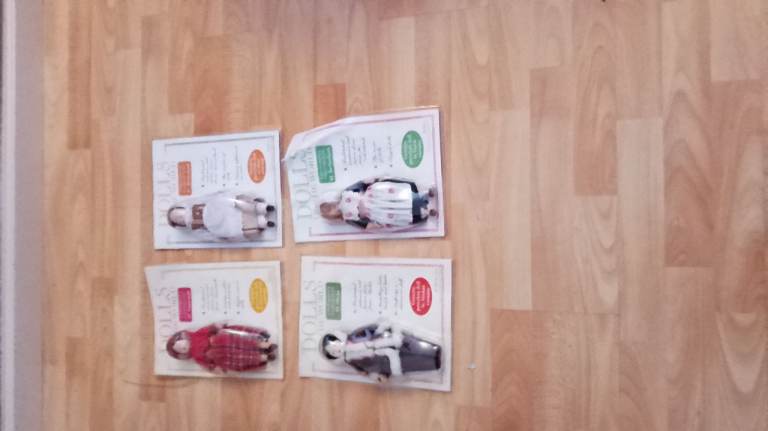 Dolls of the world Guatamala Switzerland Alaska and Netherlands in Original in 