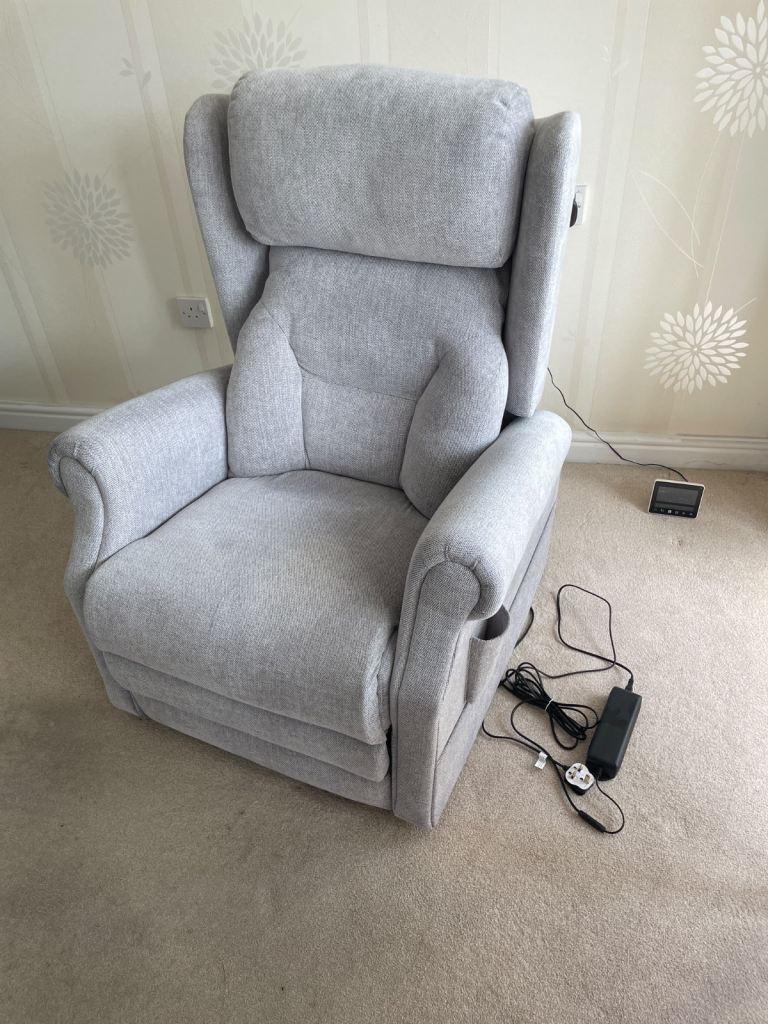 CosiChair Independent Quad-Motor Lift & Recline Chair - As New