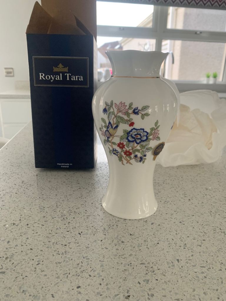 Vase (Royal Tara ) 