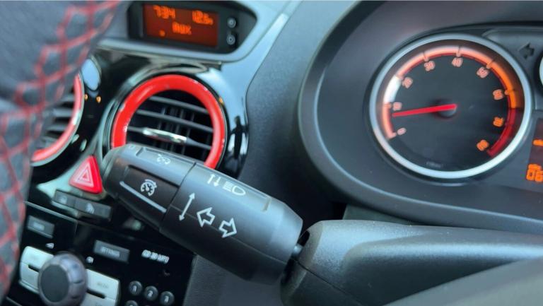 2014 Vauxhall Corsa 1.4 SXi 3dr HATCHBACK Petrol Manual