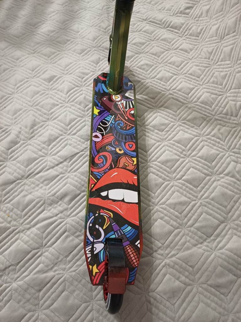 New Street Stunt Scooter Black/Red 360° Age 6+