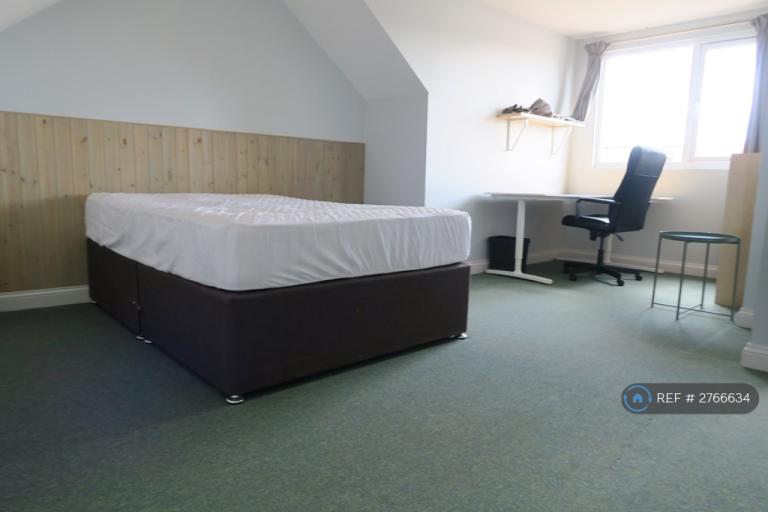 6 bedroom house in Longmead Avenue, Bristol, BS7 (6 bed) (#2766634)