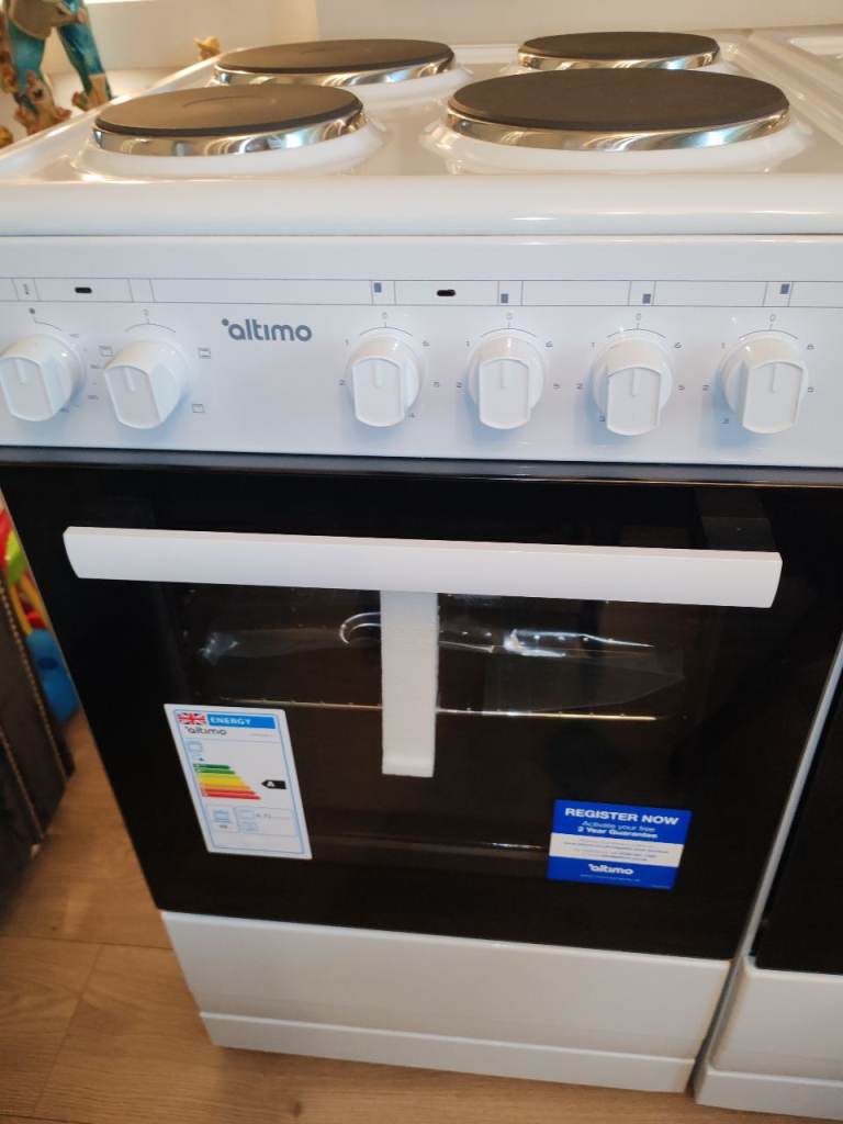 Electric cooker brand new 