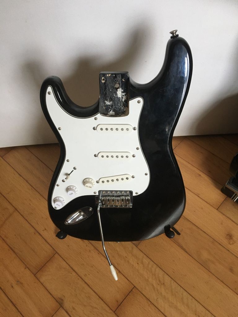 Left handed strat copy body