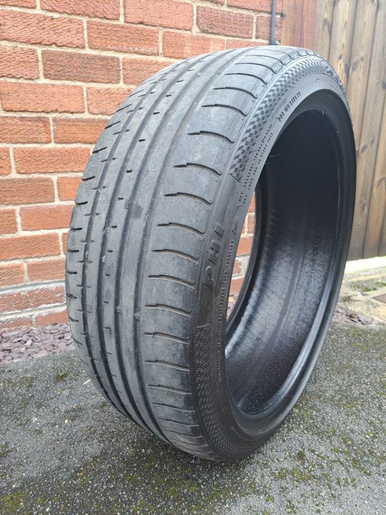 245/40/21 - 100Y - XL - ACCELERA IOTA TYRE. 5mm TREAD. NO DAMAGE/ REPAIRS