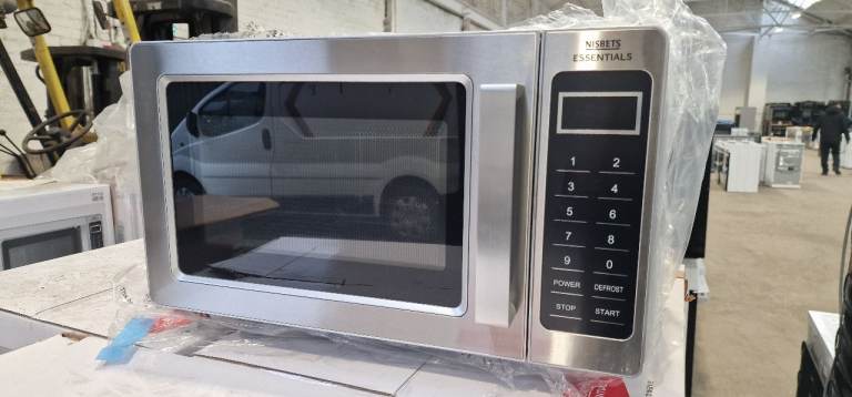 BRAND NEW COMMERCIAL MICROWAVE OVEN STAINLESS STEEL BRAND NEW IN BOX 