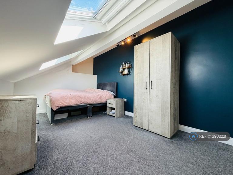 1 bedroom in Laurel Terrace, Armley, Leeds, LS12 (#2902221)