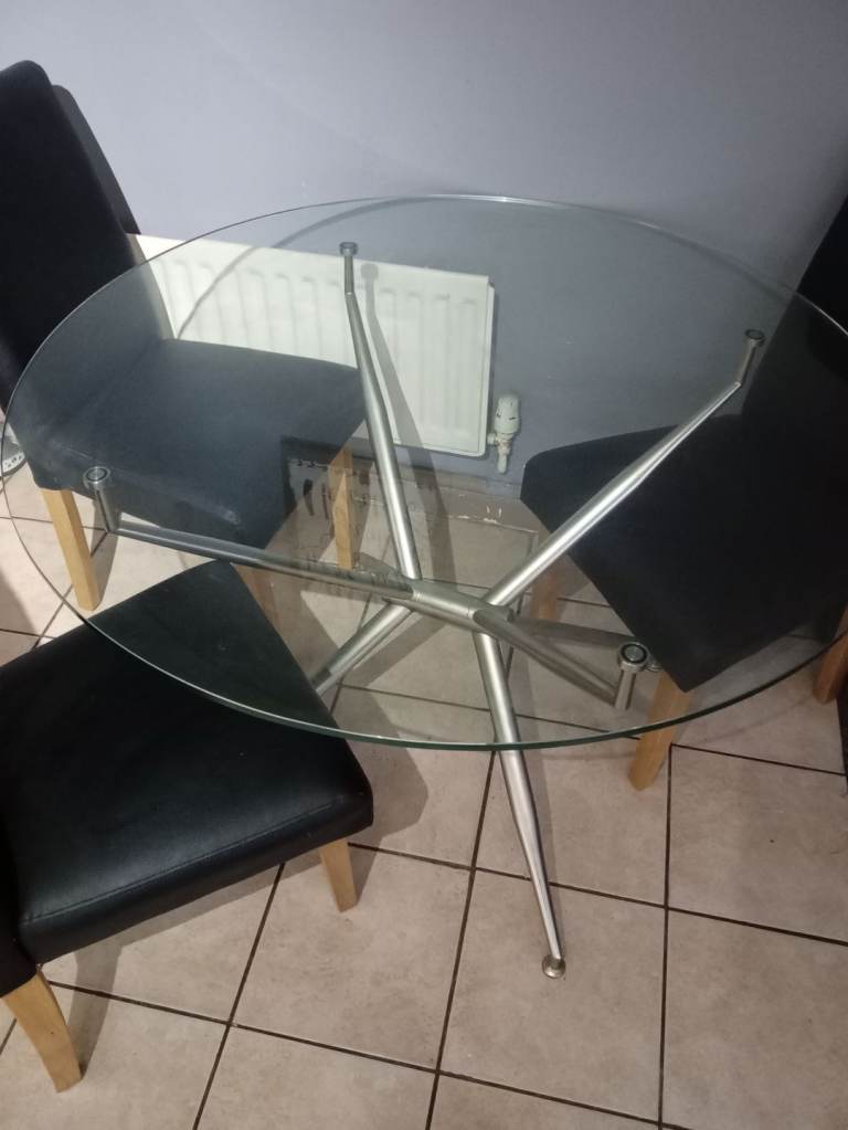 Glas table