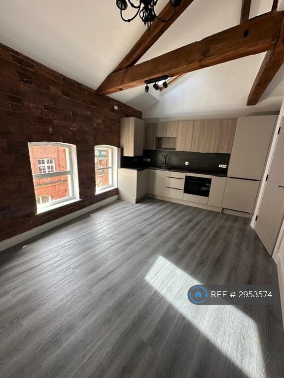 1 bedroom flat in Silvester House, Hull, HU1 (1 bed) (#2953574)