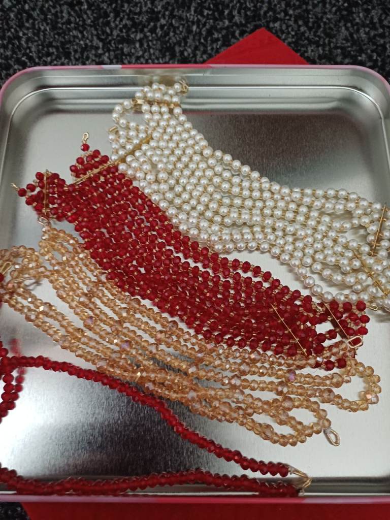 Beaded saharas