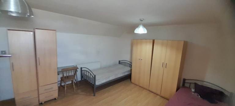 Accommodation Available for sharing 