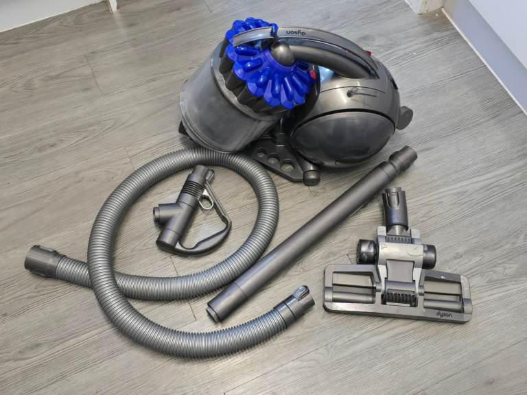 Dyson dc39 bagless vauum cleaner with tools