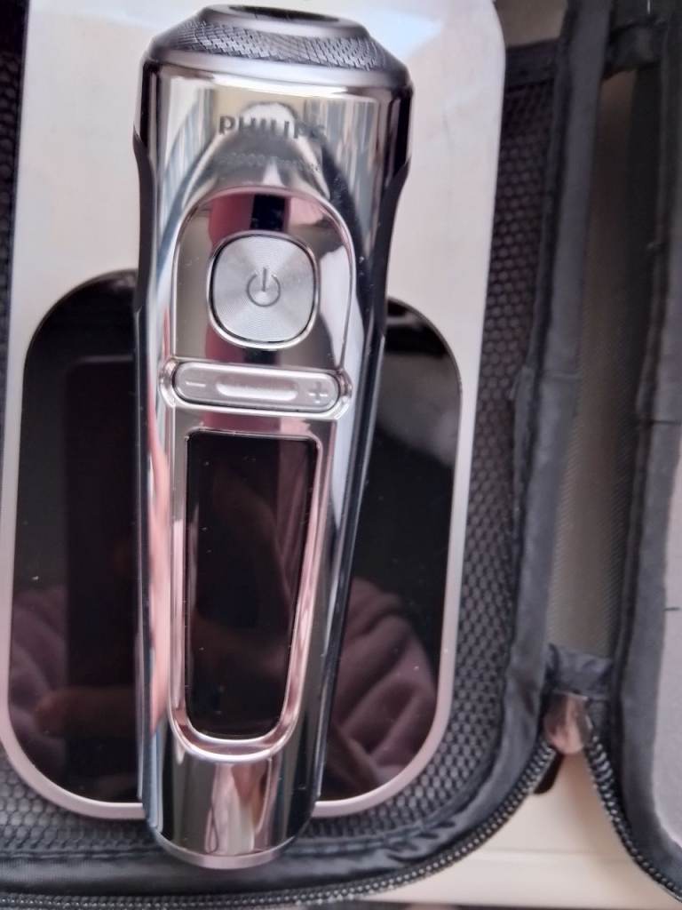 Philips Electric Shaver - Silver Finish, Good Condition