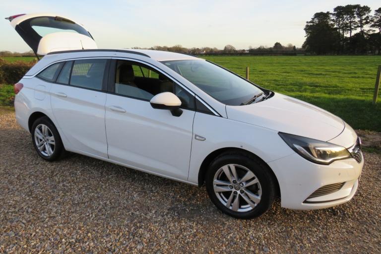 2017 Vauxhall Astra estate  ESTATE Diesel Manual