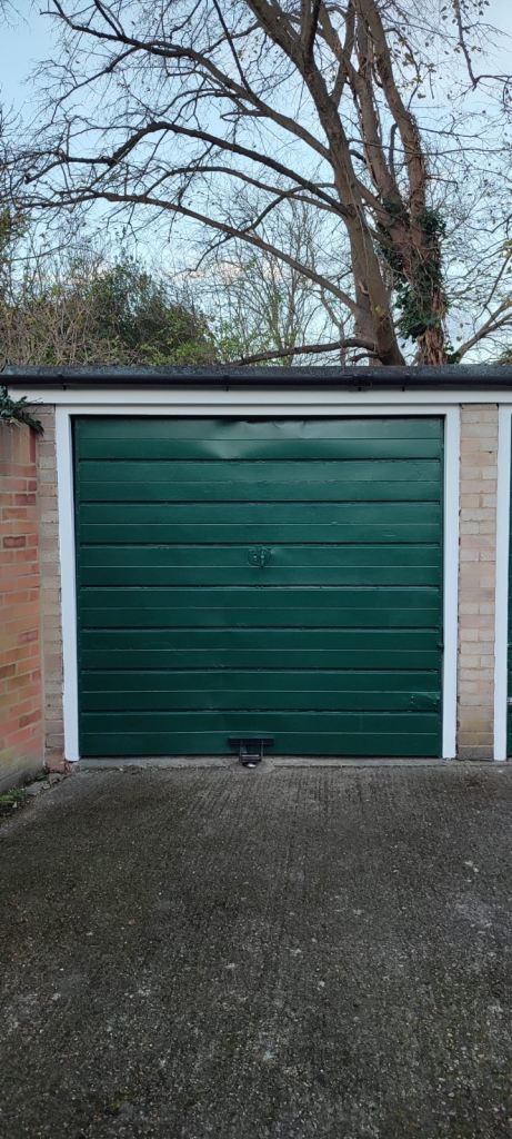 Garage to rent in beckenham