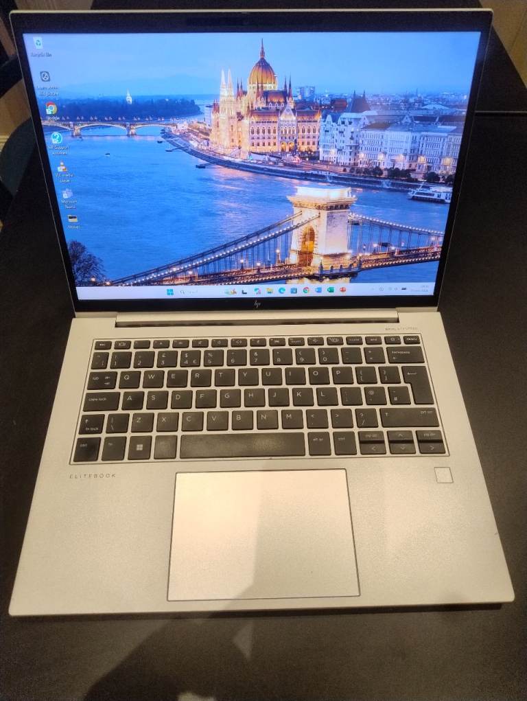 HP EliteBook  Business  Laptop Core i7 12th Gen 1255U - 16GB RA M  512 GB SSD under HP  warranty