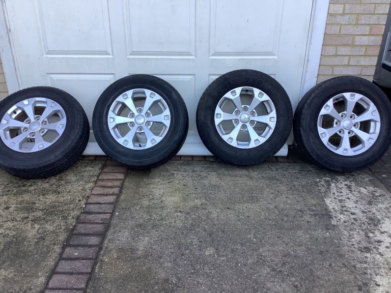 Mitsubishi L200 Barbarian 4 x Wheels & Tyres (2010) 17in