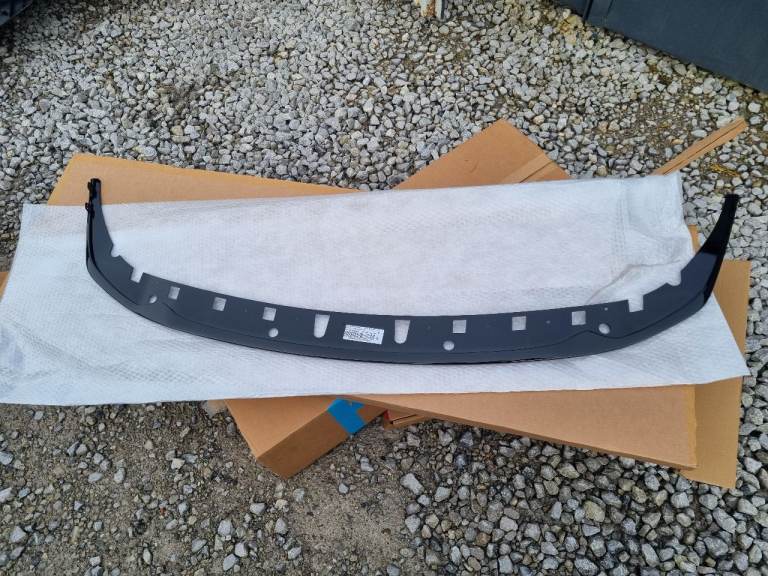Front splitter upper section f40 1 series