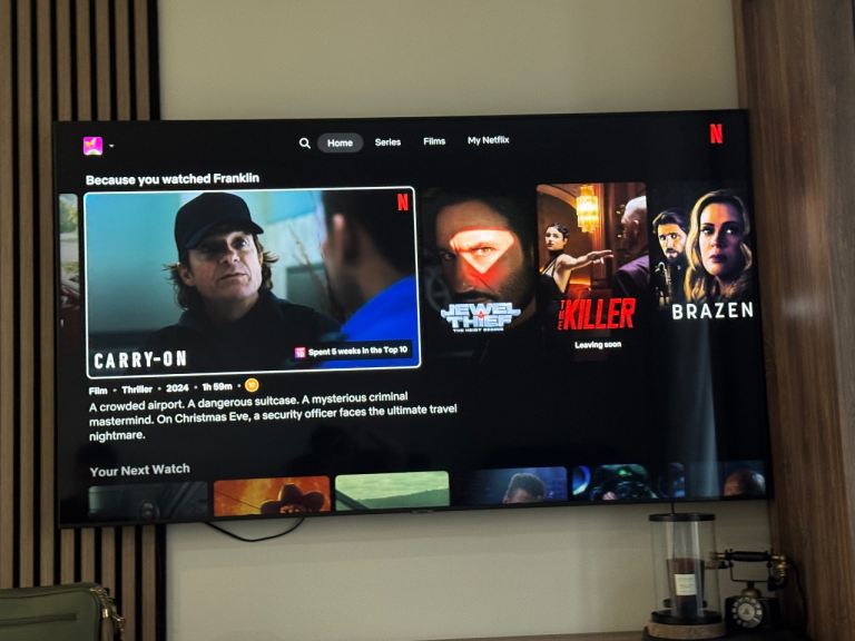 Samsung AU7100 65 Inch 4K UHD Smart TV – As Good As New