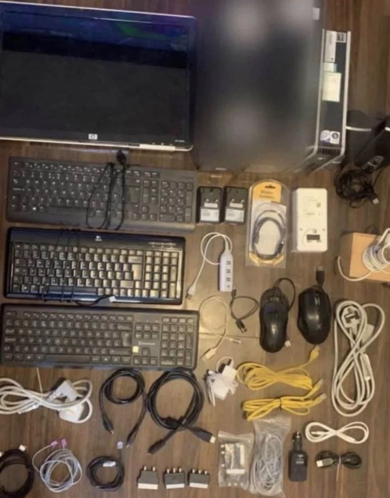 Huge Joblot Mixed Computer, Keyboards, Accessories, Cables, Electronics, Etc