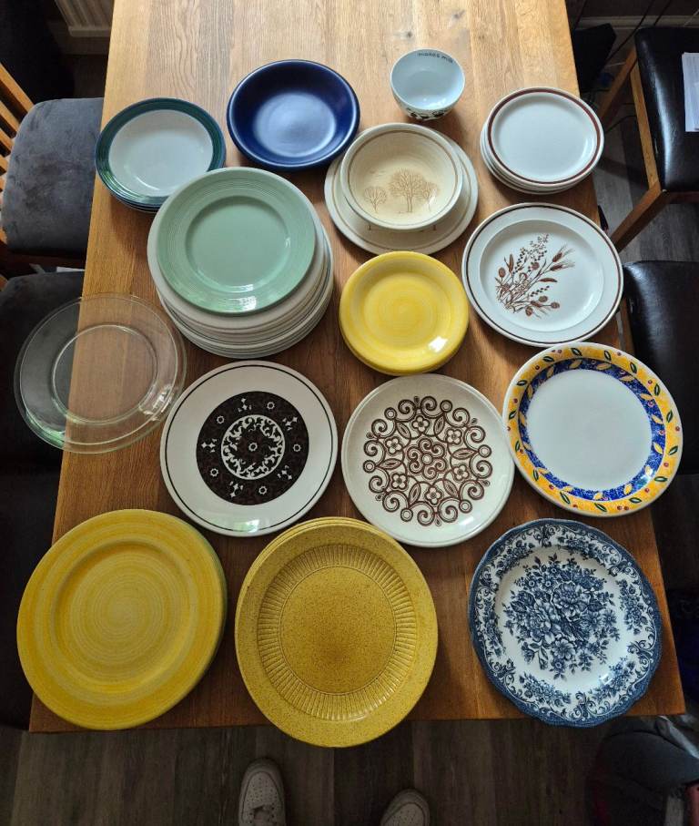 Plates & Bowls 40+