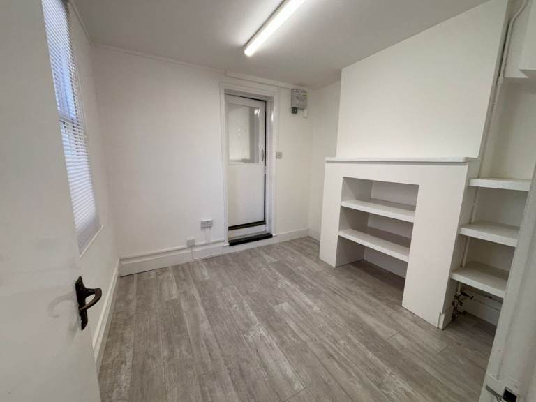 OFFICE/STUDIO SPACE TO RENT – HEART OF BROMLEY