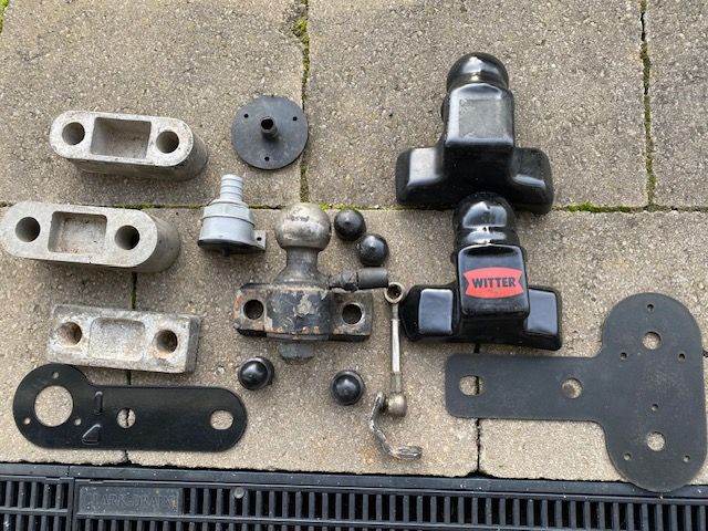 Caravan Towing Bits, including a genuine Witter Mongoose tow ball and cover