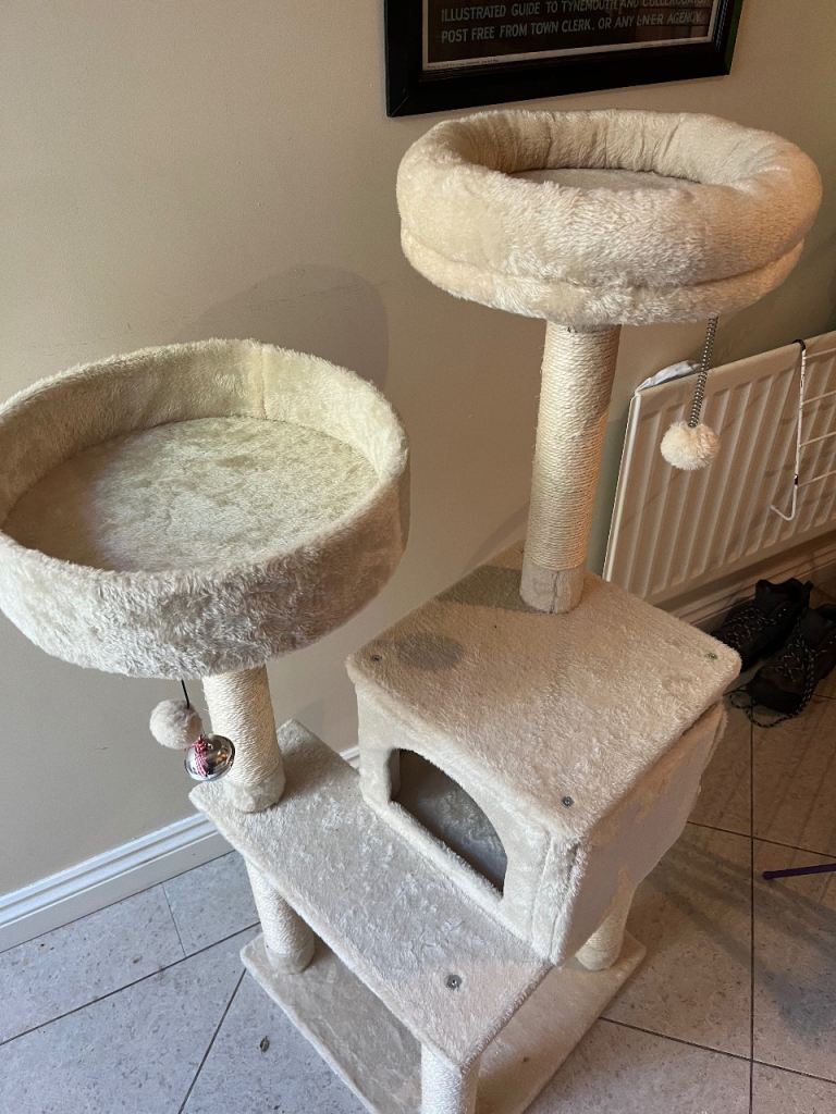 Large cat tree