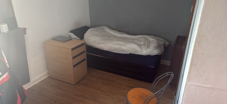 One bedroom available for rent in shared accommodation 