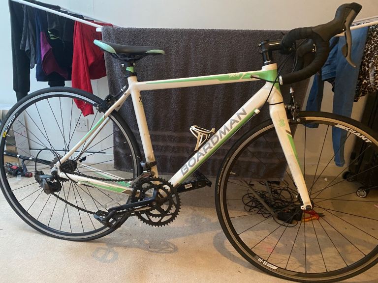 Boardman green & white bike 