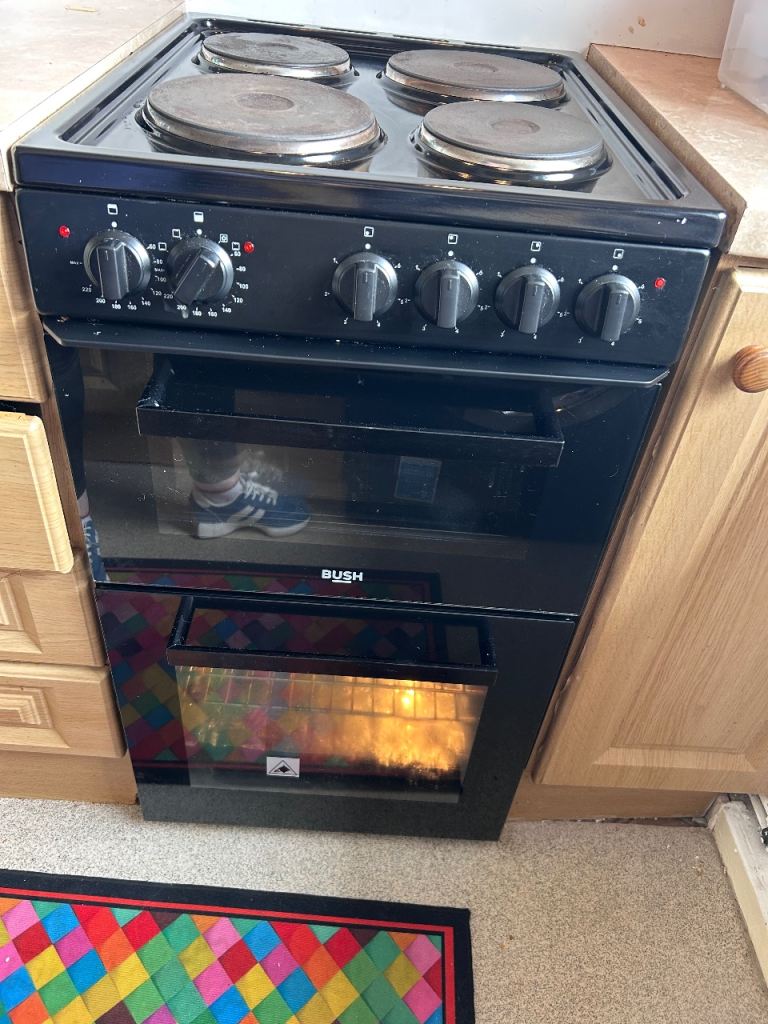 Bush Double oven 50cms in very good condition works perfectly 